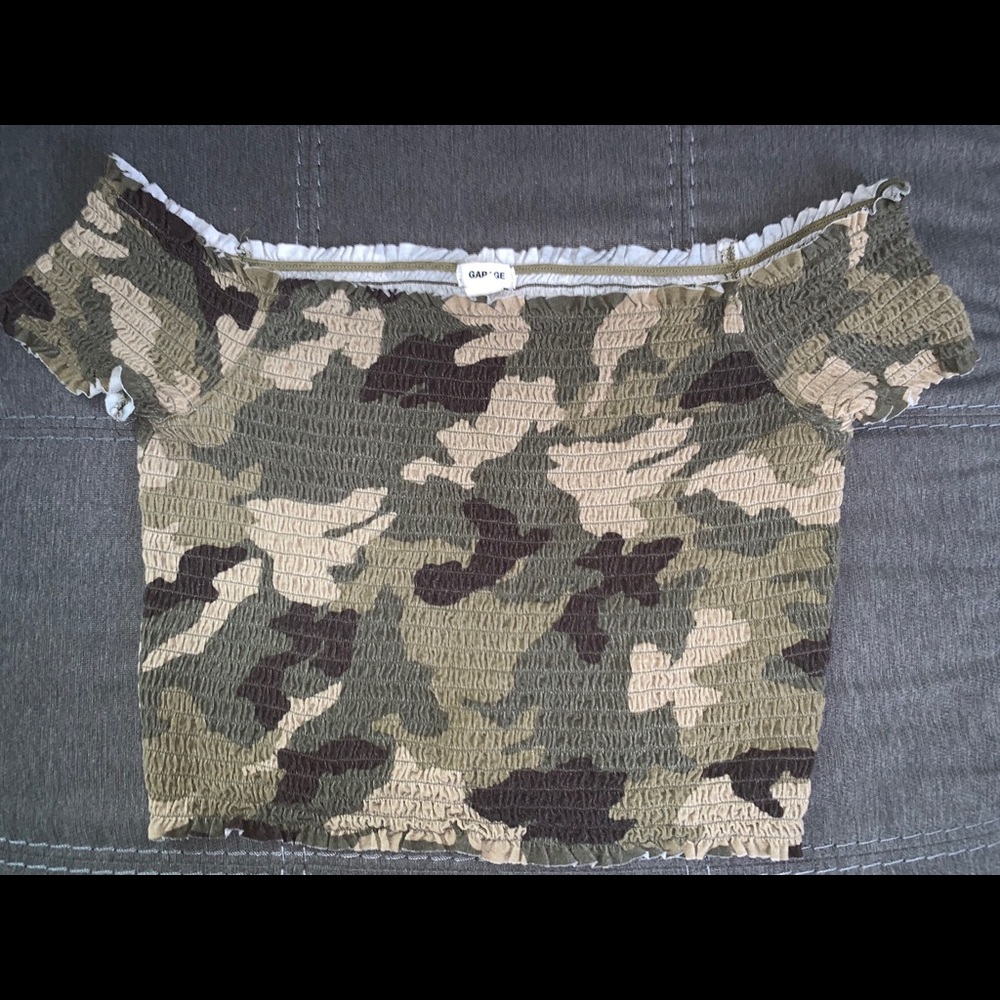 garage crop shirt